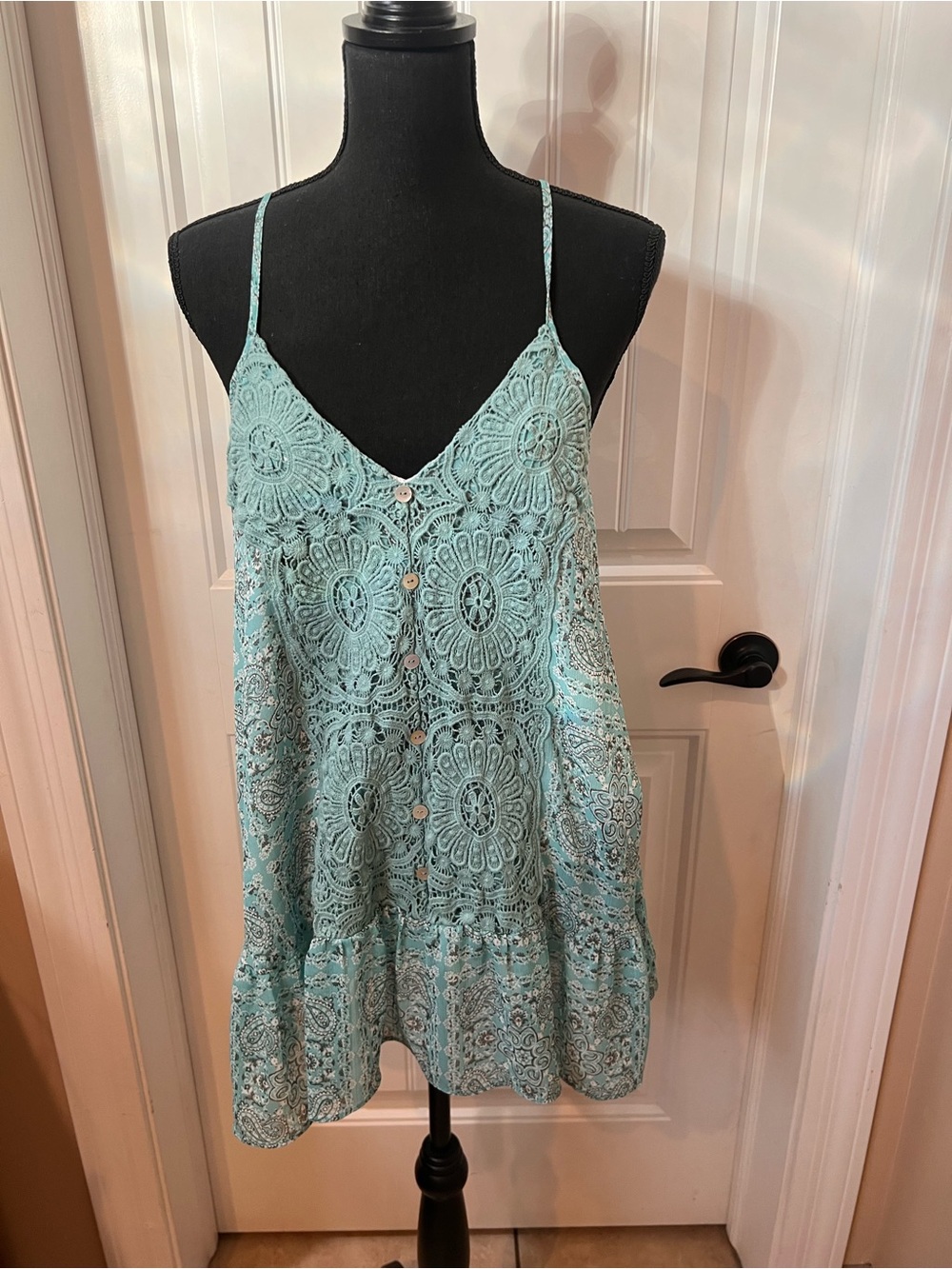 Miss Me Aqua Lace Button-Front Camisole